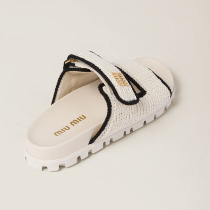 Miu Miu – Sandales en maille crochet – Édition Ivoire & Noir